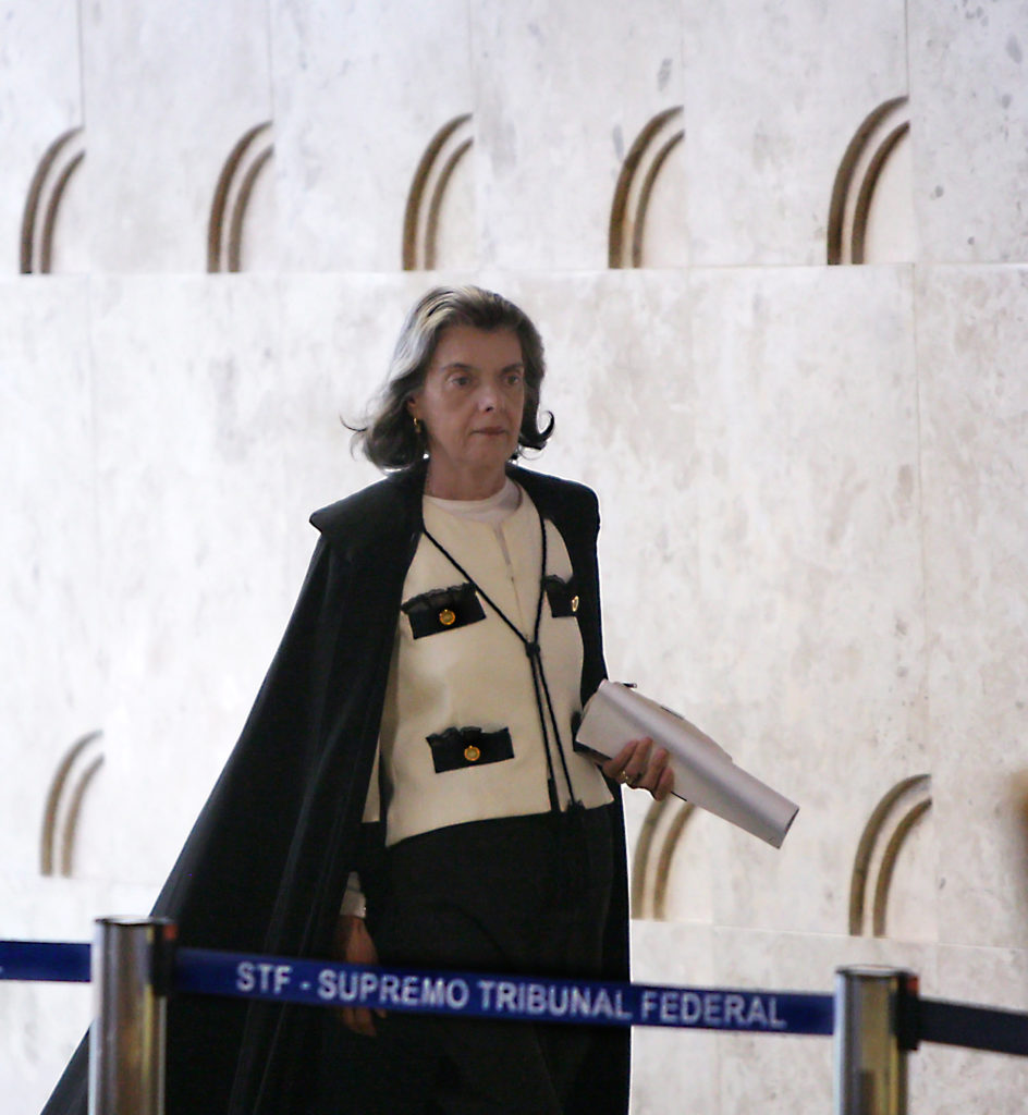 bancoimagemfotoaudiencia_ap_332059