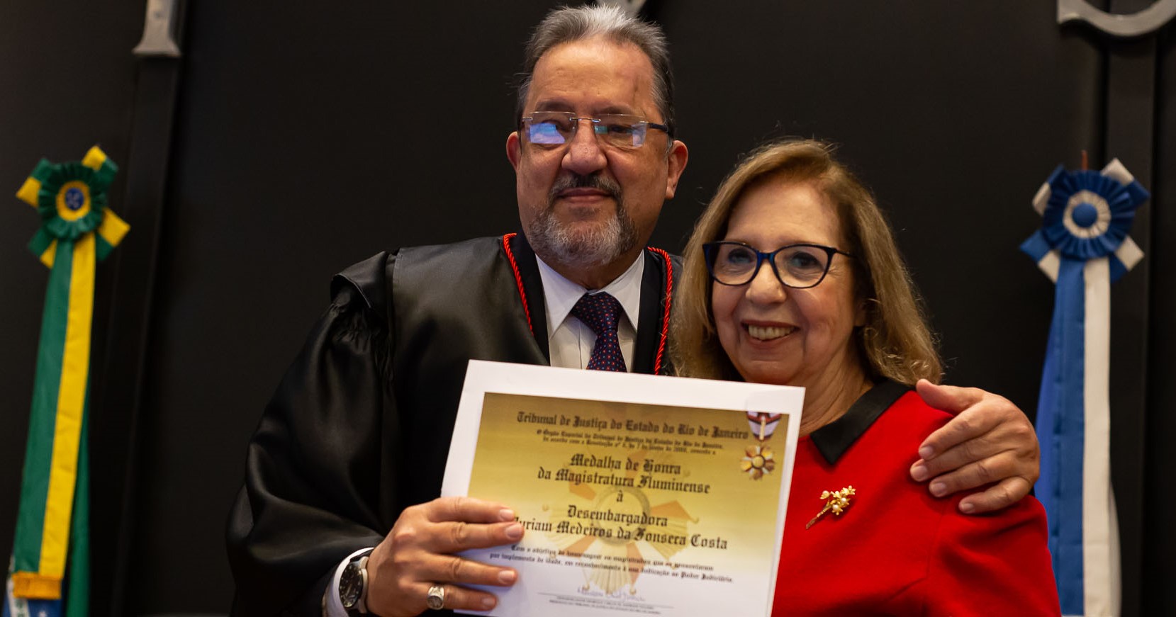 Myriam Medeiros é homenageada pelos 30 anos de Magistratura