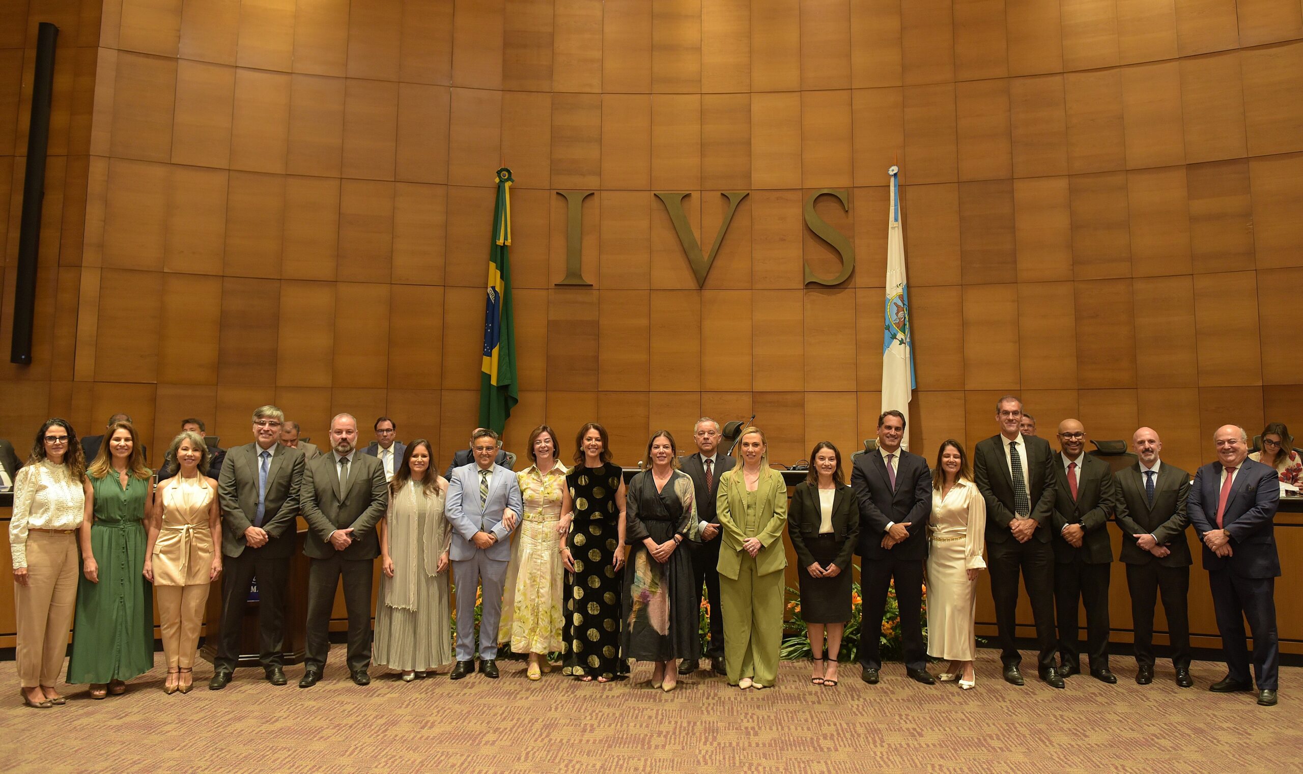 Confira a galeria de fotos e os vídeos da cerimônia de posse da AMAERJ