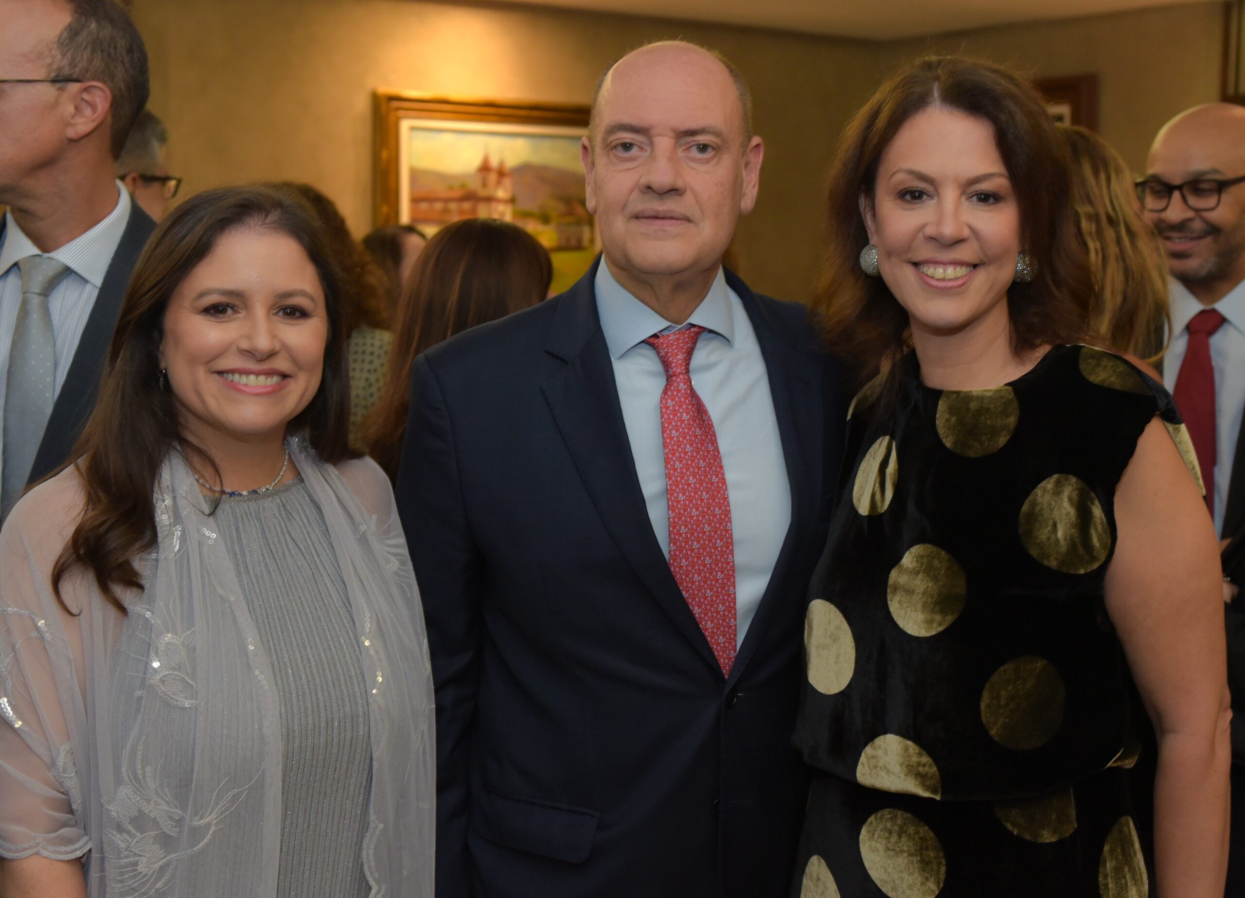 Autoridades desejam sucesso para a Diretoria da Associação