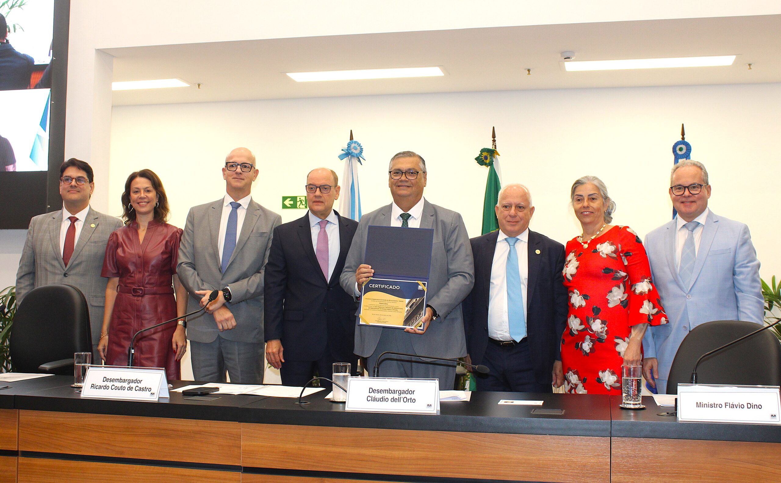 Presidente Eunice Haddad participa da aula magna da EMERJ com o ministro Flávio Dino