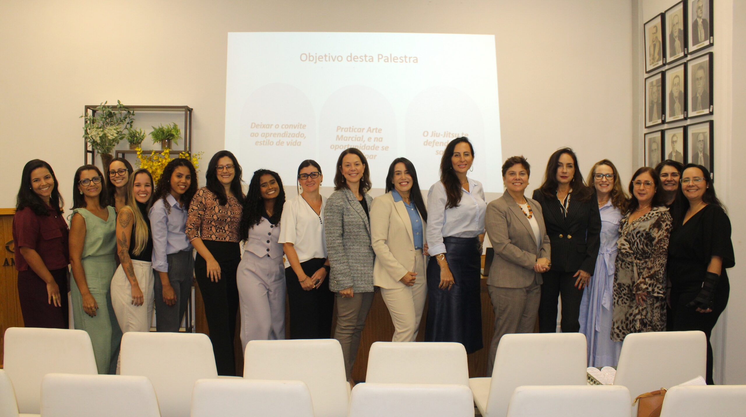 AMAERJ promove treinamento de defesa pessoal para mulheres