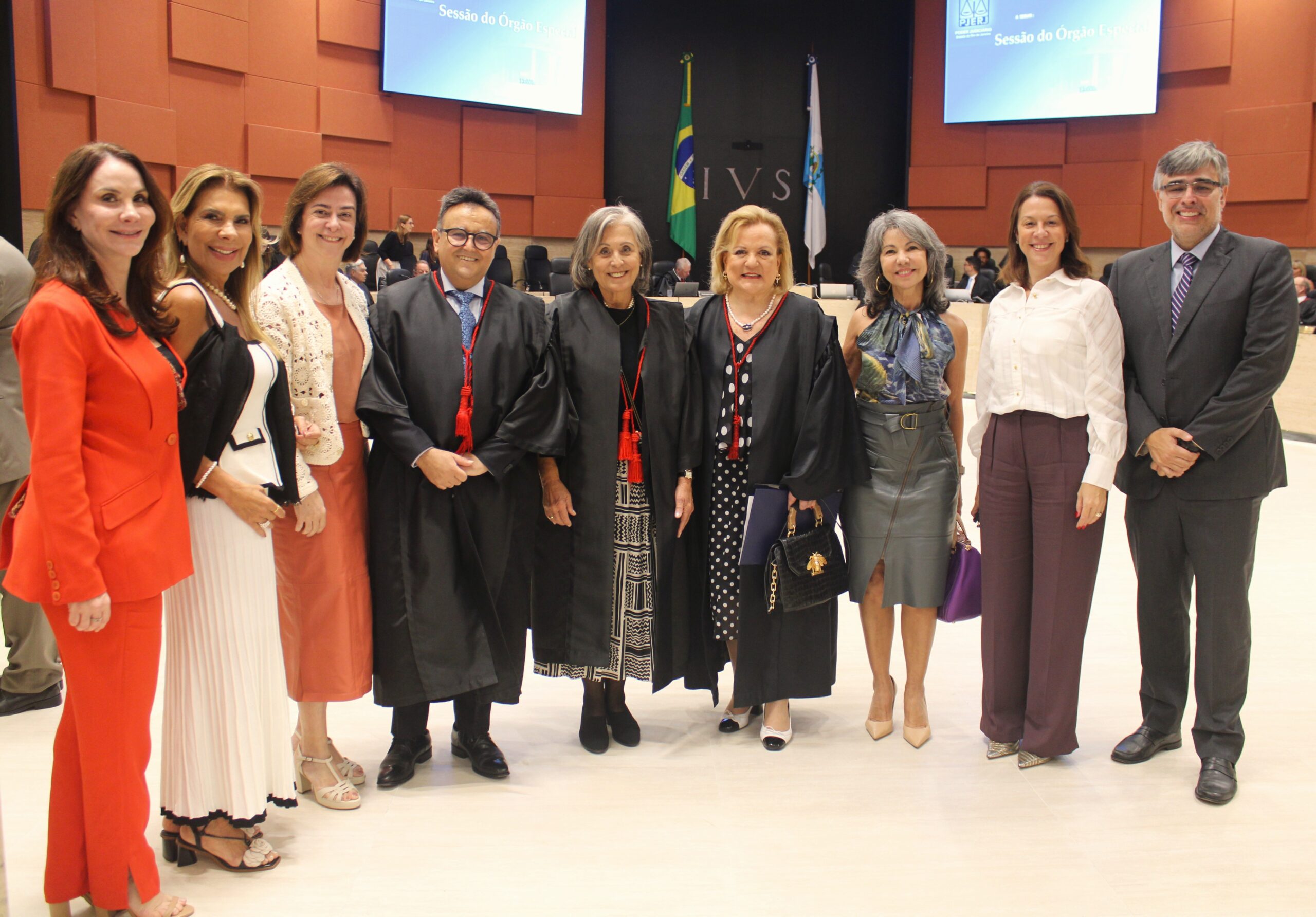 Desembargadoras Denise Tredler e Margaret de Olivaes são homenageadas em despedida do TJ-RJ