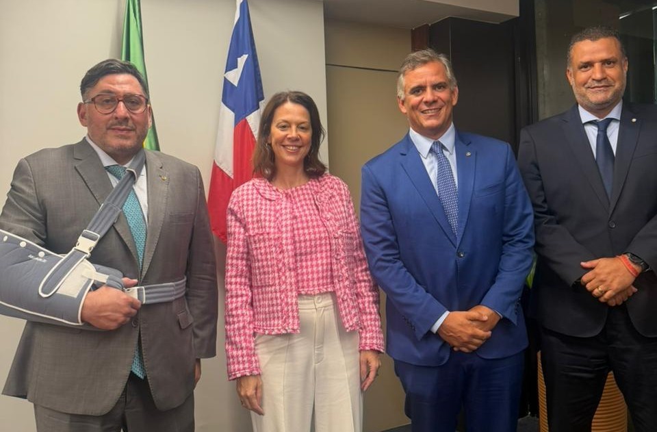 Presidente Eunice Haddad se reúne com o presidente da CCJC da Câmara