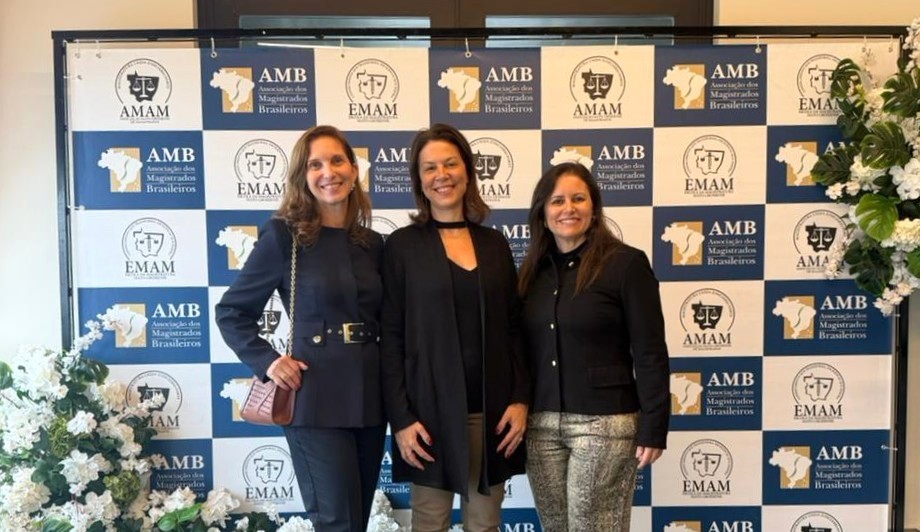Dirigentes da AMAERJ participam de reuniões da AMB em Cuiabá