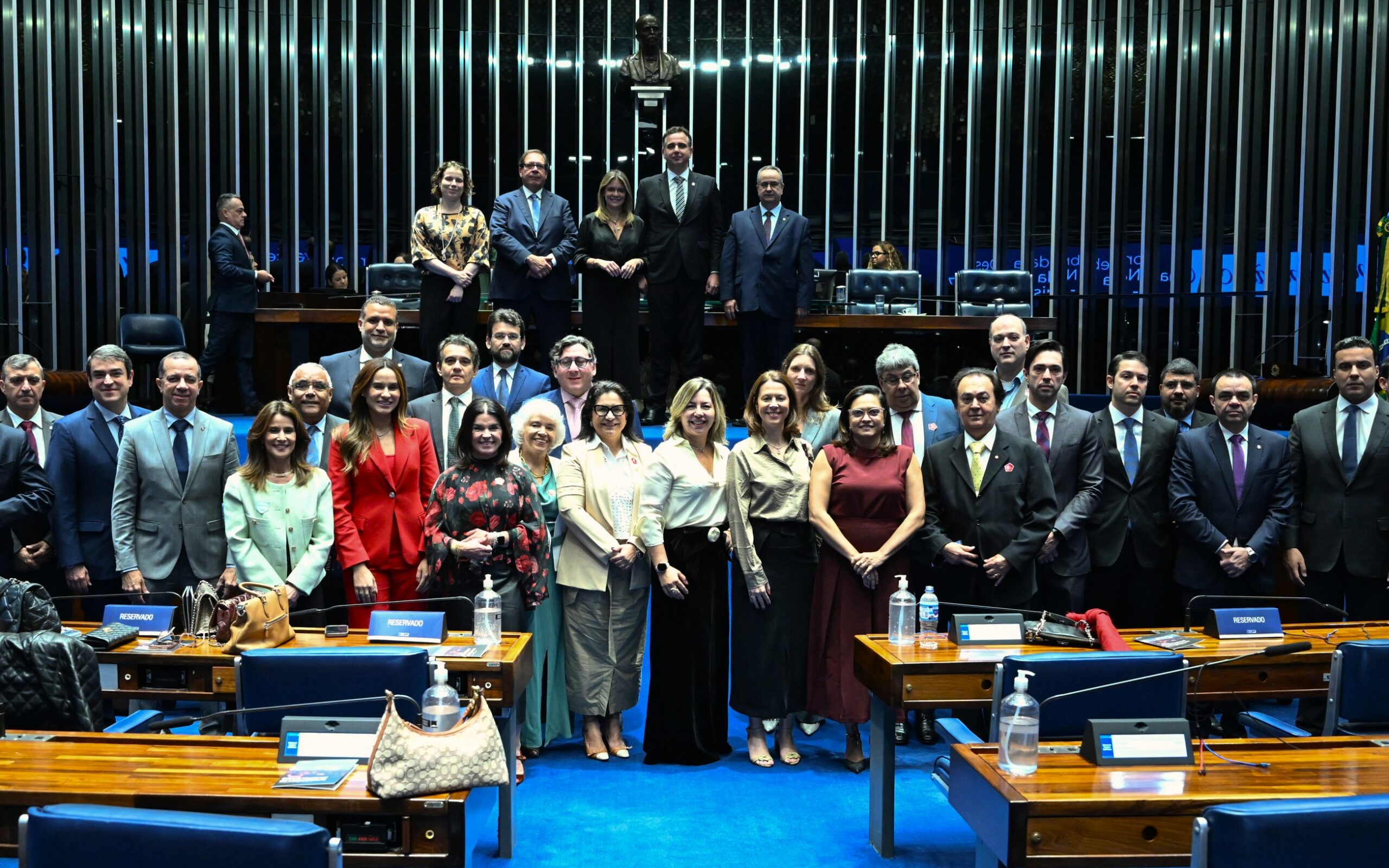 Presidente Eunice Haddad prestigia homenagem do Senado aos 75 anos da ENM