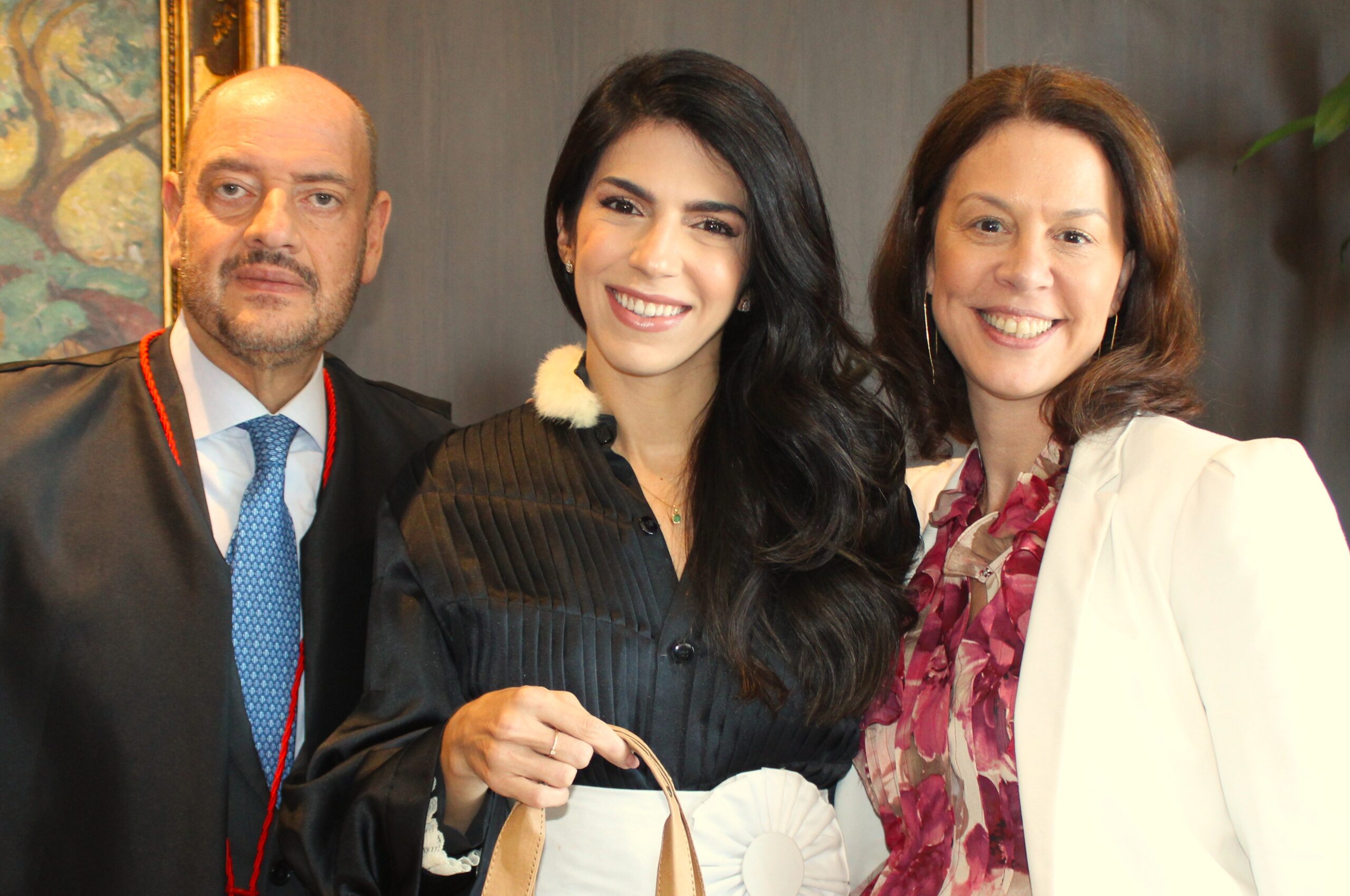 Juíza Ilanna Lents toma posse no TJ-RJ após permuta por triangulação