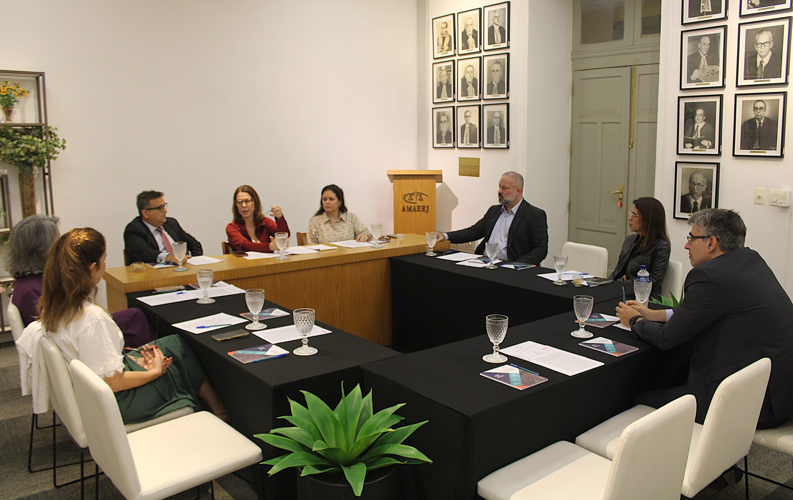 Dirigentes da AMAERJ abordam pautas da Magistratura e atuação associativa