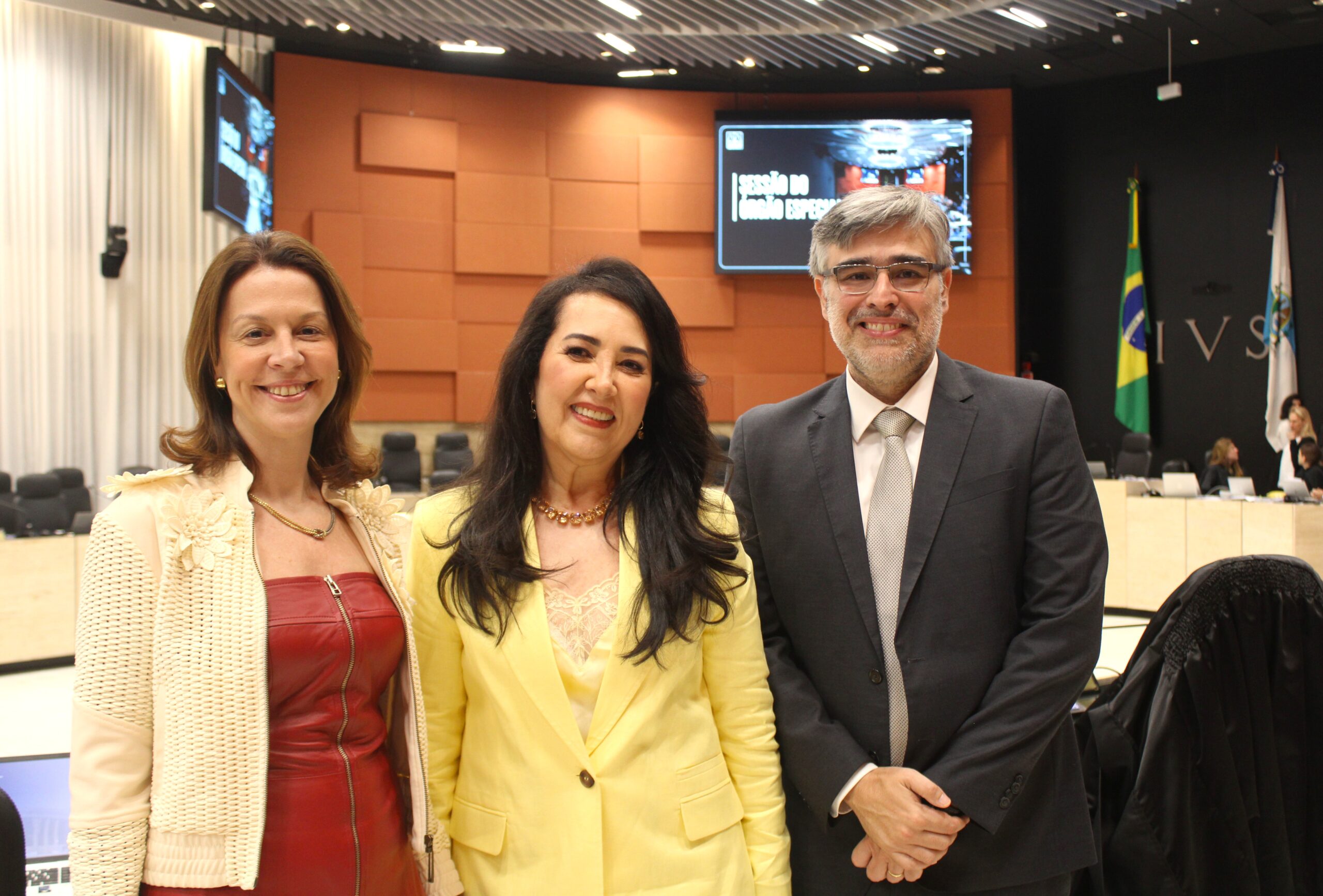 Juíza Paula Fernandes Machado é promovida a desembargadora do TJ-RJ