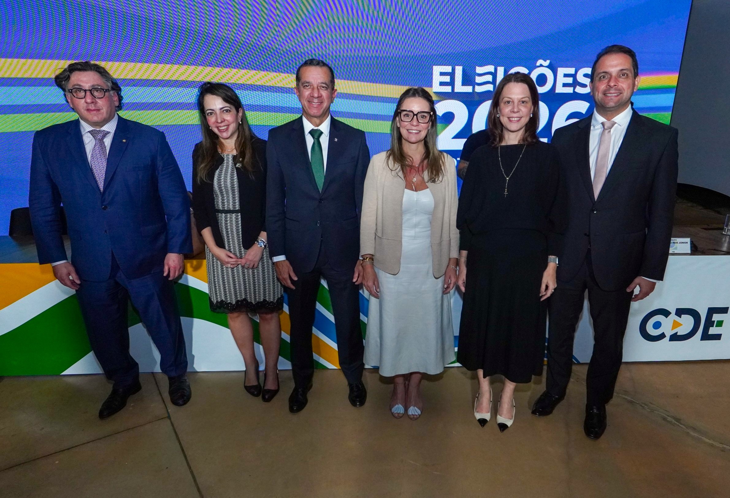 Presidente Eunice Haddad acompanha totalização dos votos no TSE e destaca trabalho dos juízes eleitorais